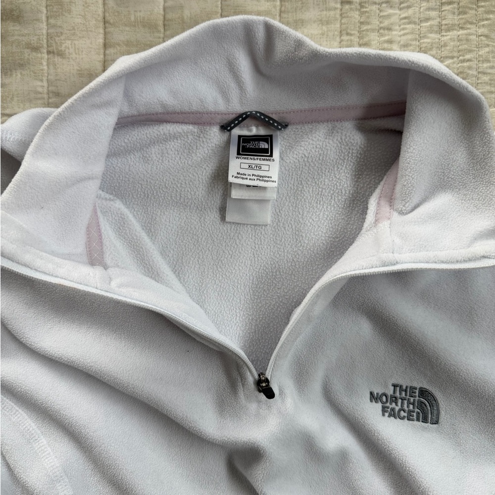 The North Face Light Gray White Quarter-Zip Fleece Pullover